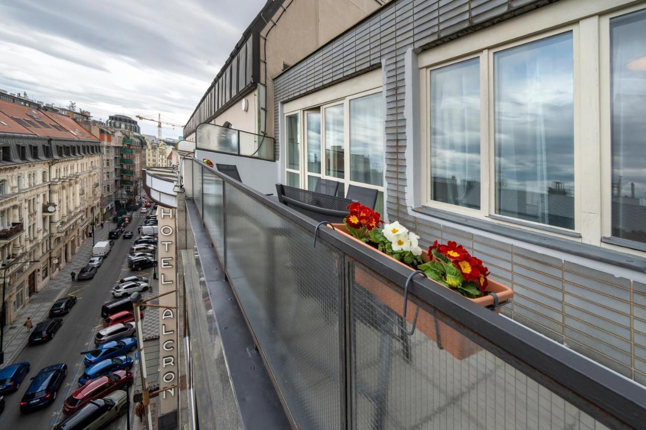 New Town - Apple Apartments Prag Eksteriør billede